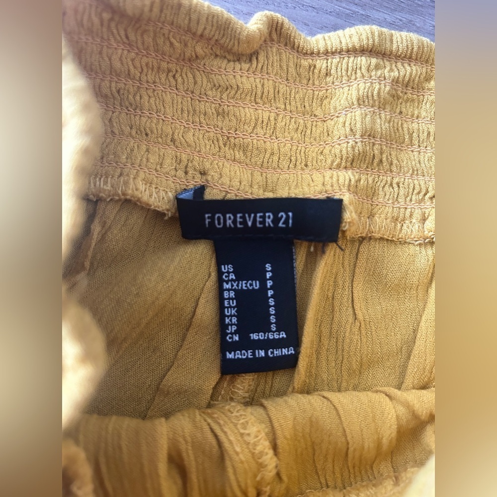 Forever 21 Mustard Yellow Crinkle Wide Leg Pants | Size S- EUC - Picture 5 of 6